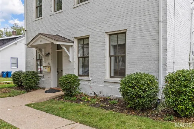 $450,000 | 620 South Benton Avenue, St. Charles, MO 63301