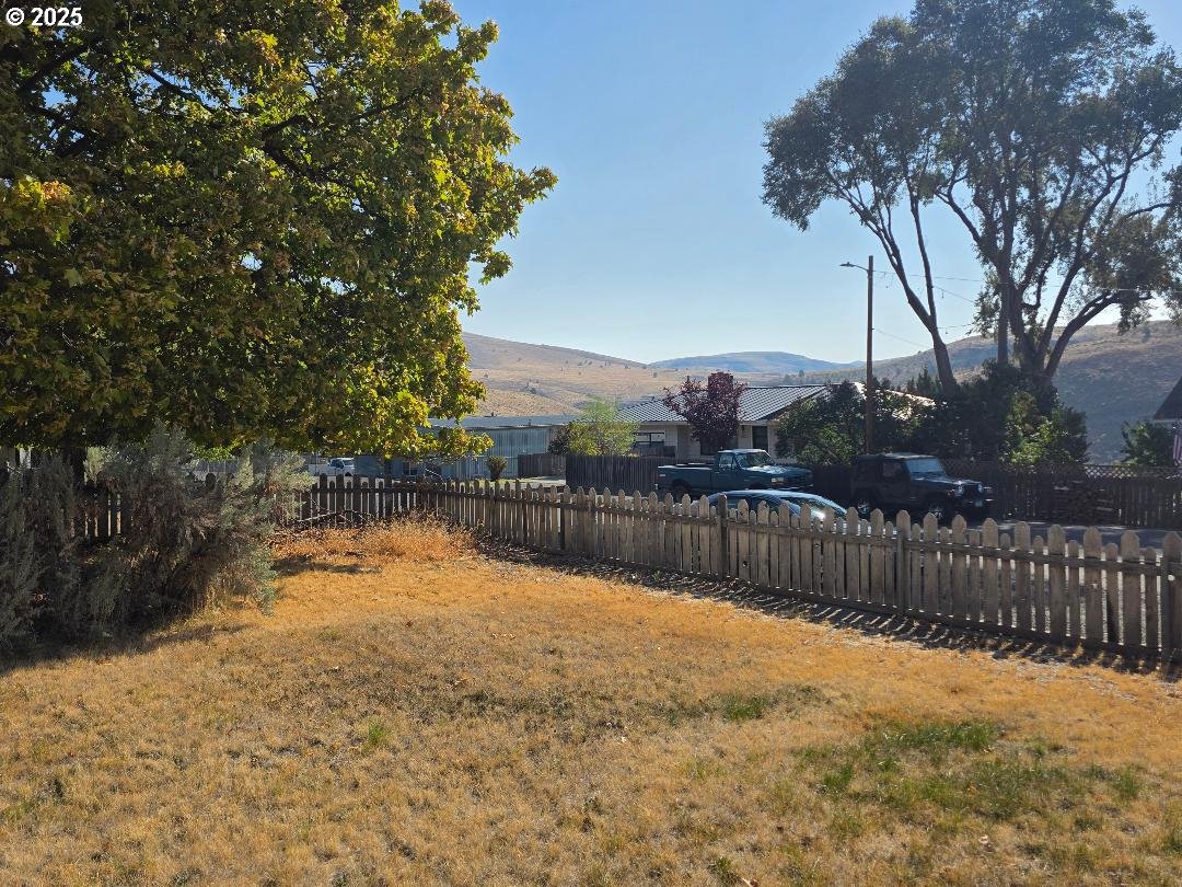 614 Staats Avenue Maupin, OR 97037 - Photo 3 of 39 a view of swimming pool with a lake view