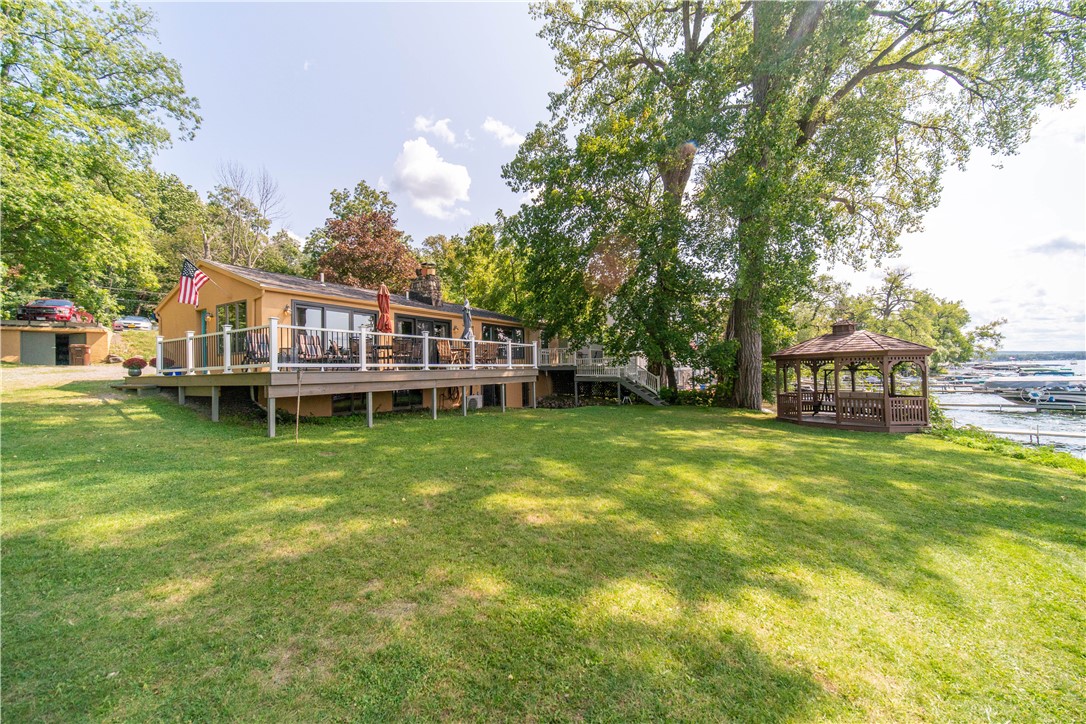 156' of Lake frontage!  A large private lakeside l