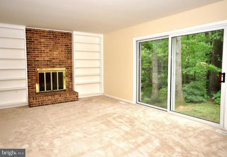 9853 Natick Road Burke, VA 22015 - Photo 11 of 24 Family Room