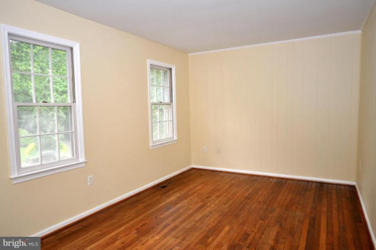 9853 Natick Road Burke, VA 22015 - Photo 13 of 24 Den