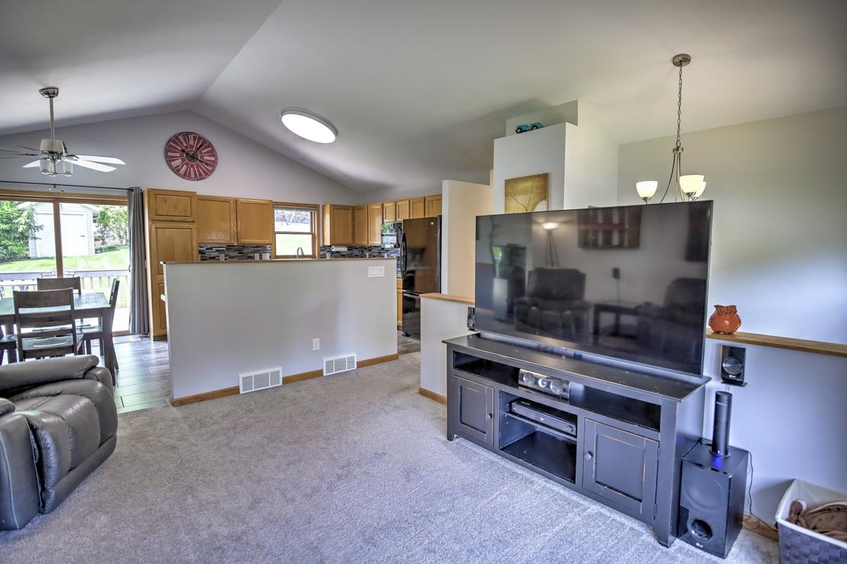 103 Victoria Barneveld, WI 53507 - Photo 7 of 40