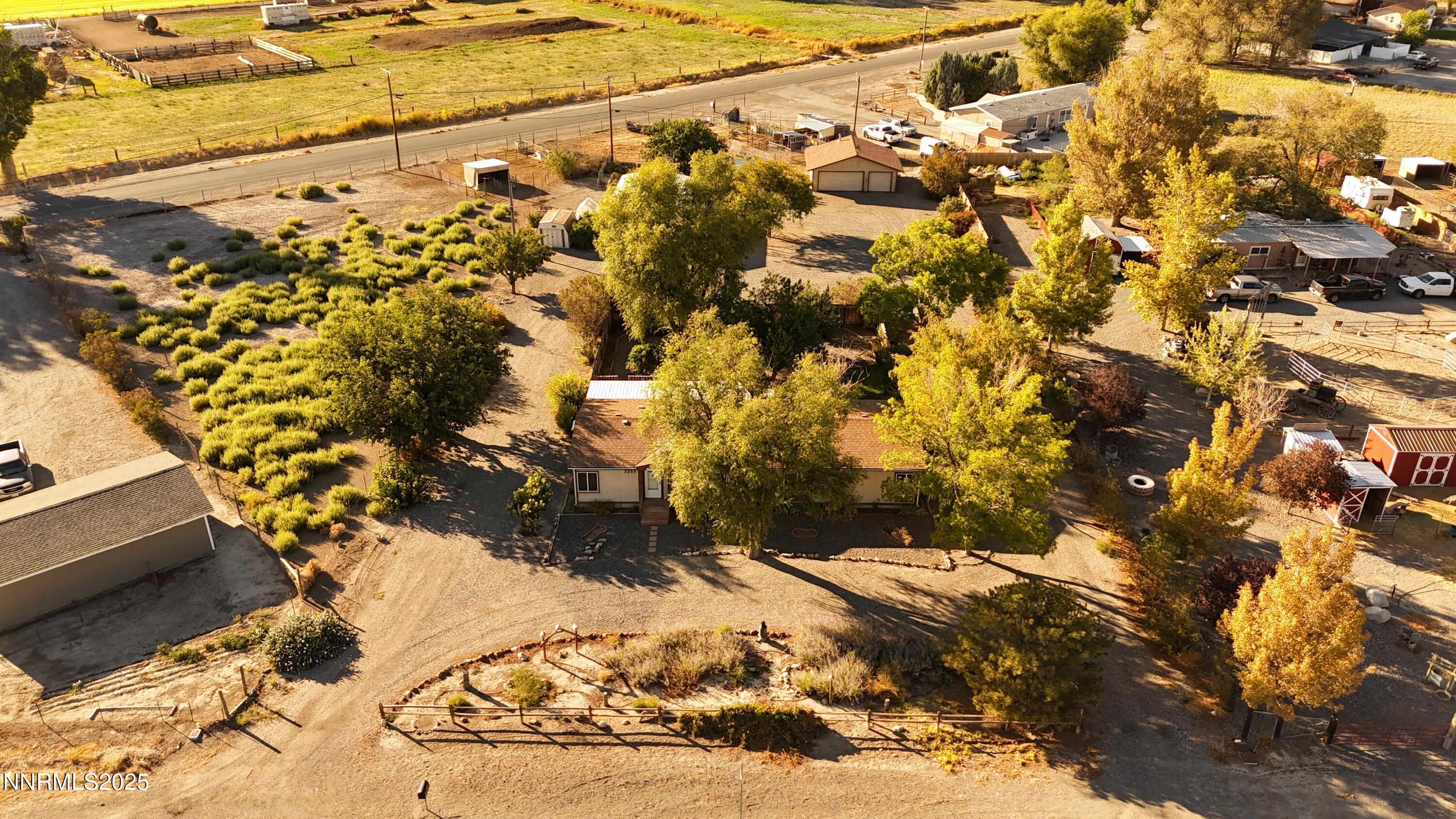 3255 Upper Valley Road Lovelock, NV 89419 - Photo 3 of 28 a view of outdoor space