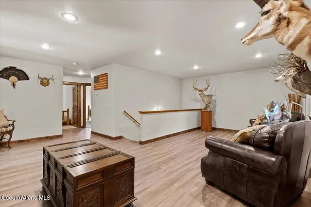 $1,000,000 | 438 Berry Hill, Cocolalla, ID 83813