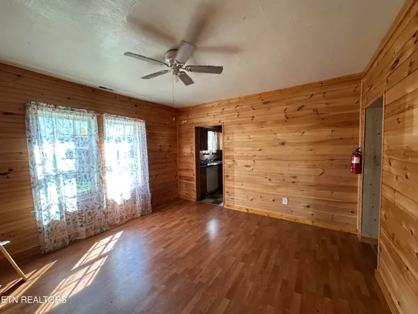 $115,000 | 921 Winchester Avenue, Middlesboro, KY 40965