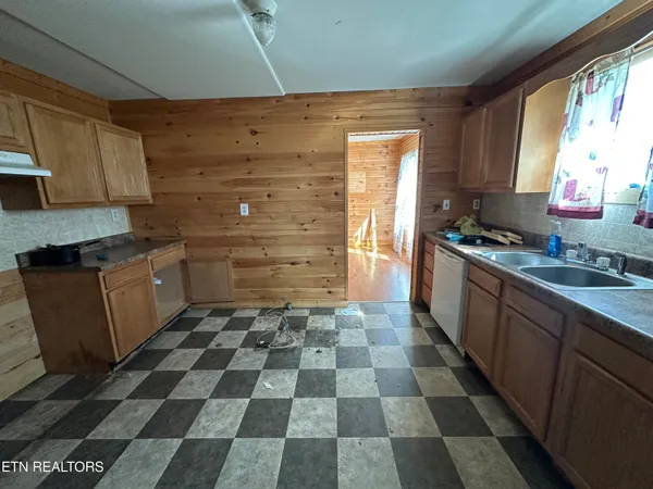 $115,000 | 921 Winchester Avenue, Middlesboro, KY 40965