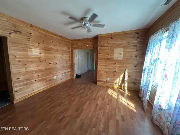 $115,000 | 921 Winchester Avenue, Middlesboro, KY 40965