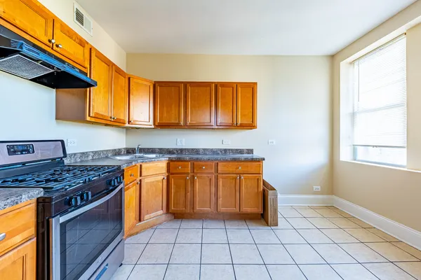 $1,800 | 1105 South Richmond Street, Unit 2, Chicago, IL 60612