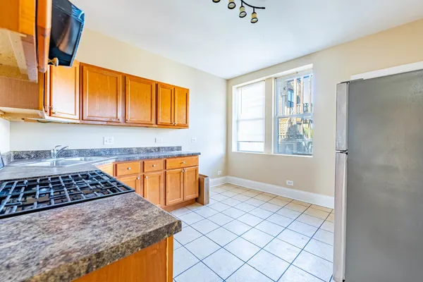 $1,800 | 1105 South Richmond Street, Unit 2, Chicago, IL 60612