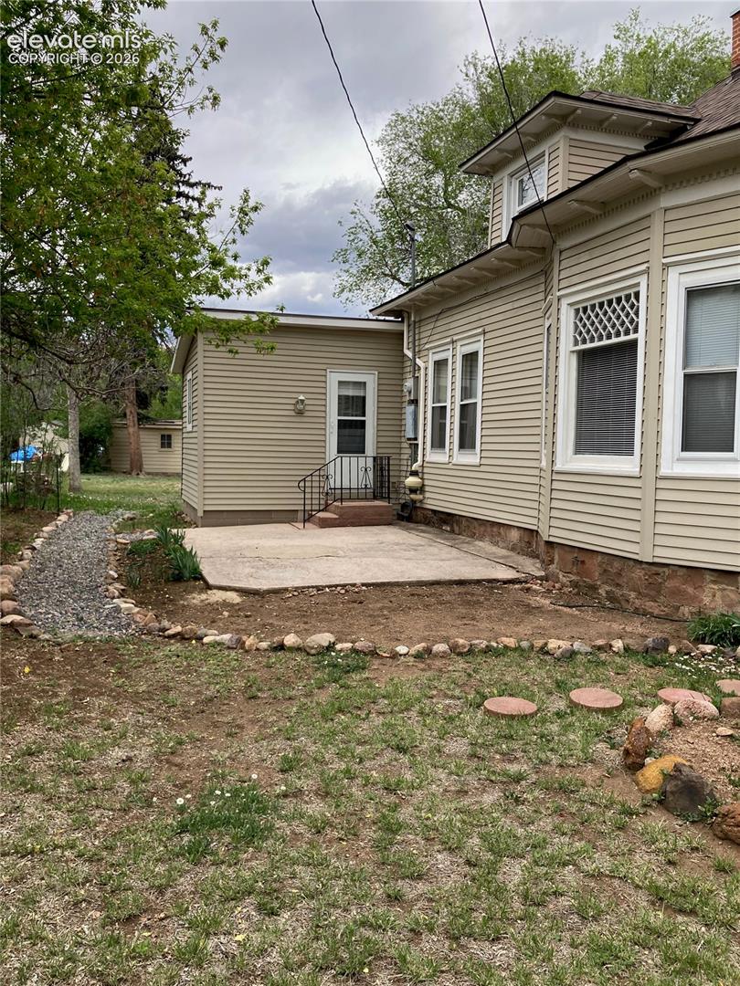 106 West Cheyenne Road Colorado Springs, CO 80906 - Photo 3 of 25