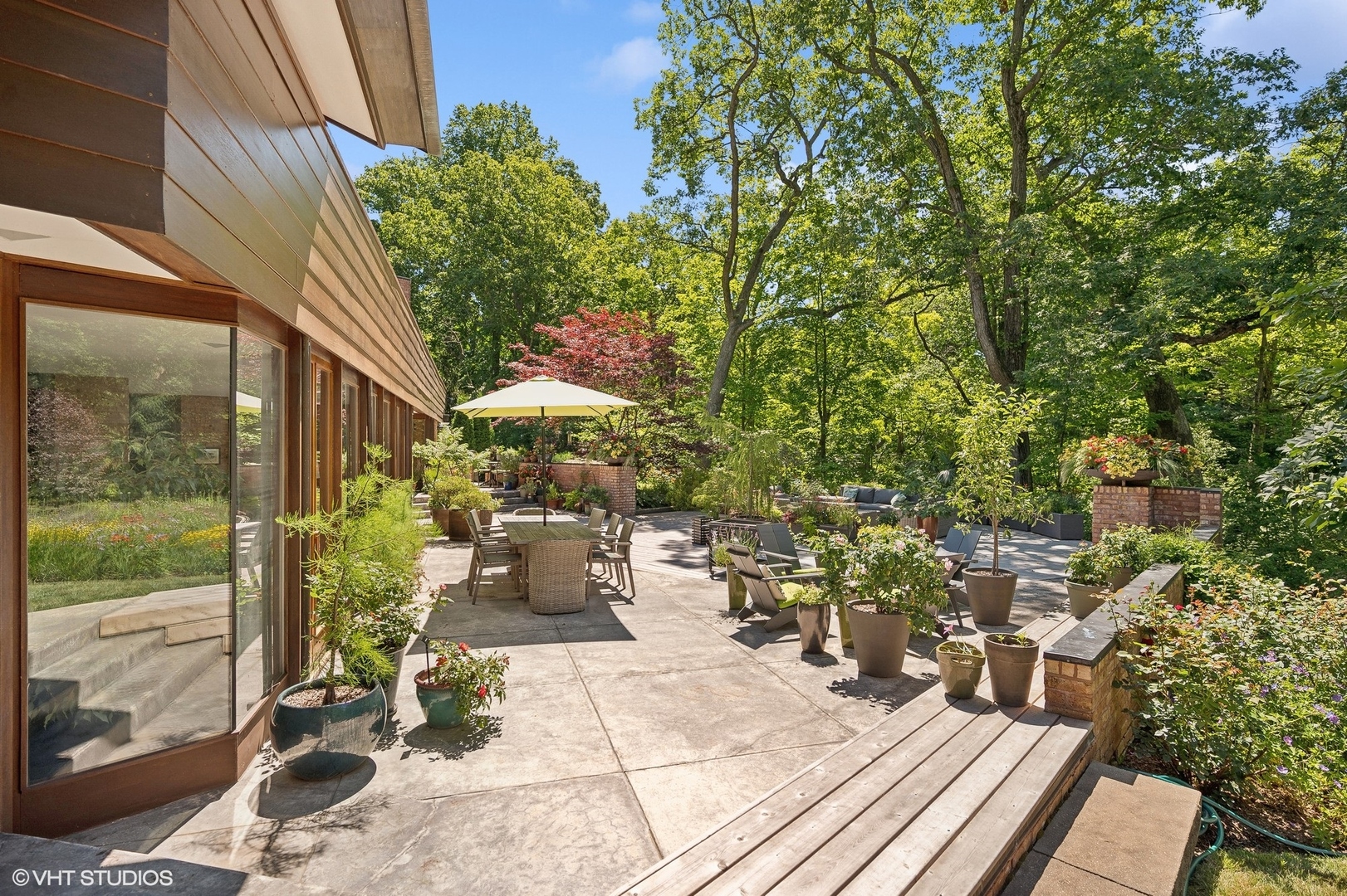 170 North Mayflower Road Lake Forest, IL 60045 - Photo 8 of 19 Gallery Image 8