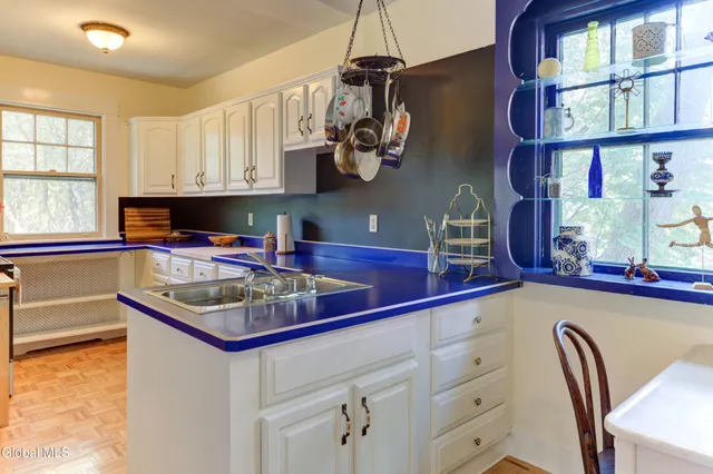 $319,000 | 1053 Brierwood Boulevard, Schenectady, NY 12308