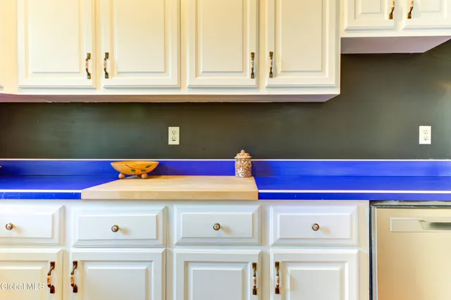 $319,000 | 1053 Brierwood Boulevard, Schenectady, NY 12308