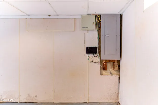 $319,000 | 1053 Brierwood Boulevard, Schenectady, NY 12308