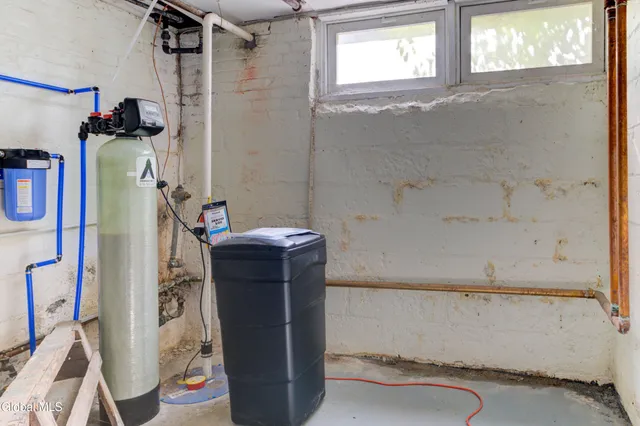 $319,000 | 1053 Brierwood Boulevard, Schenectady, NY 12308