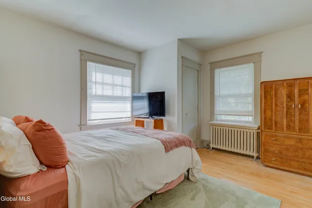 $319,000 | 1053 Brierwood Boulevard, Schenectady, NY 12308