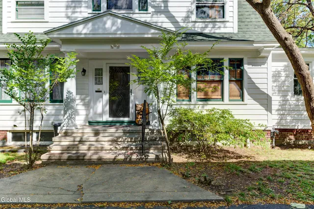 $319,000 | 1053 Brierwood Boulevard, Schenectady, NY 12308