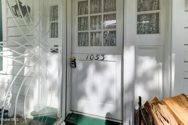 $319,000 | 1053 Brierwood Boulevard, Schenectady, NY 12308