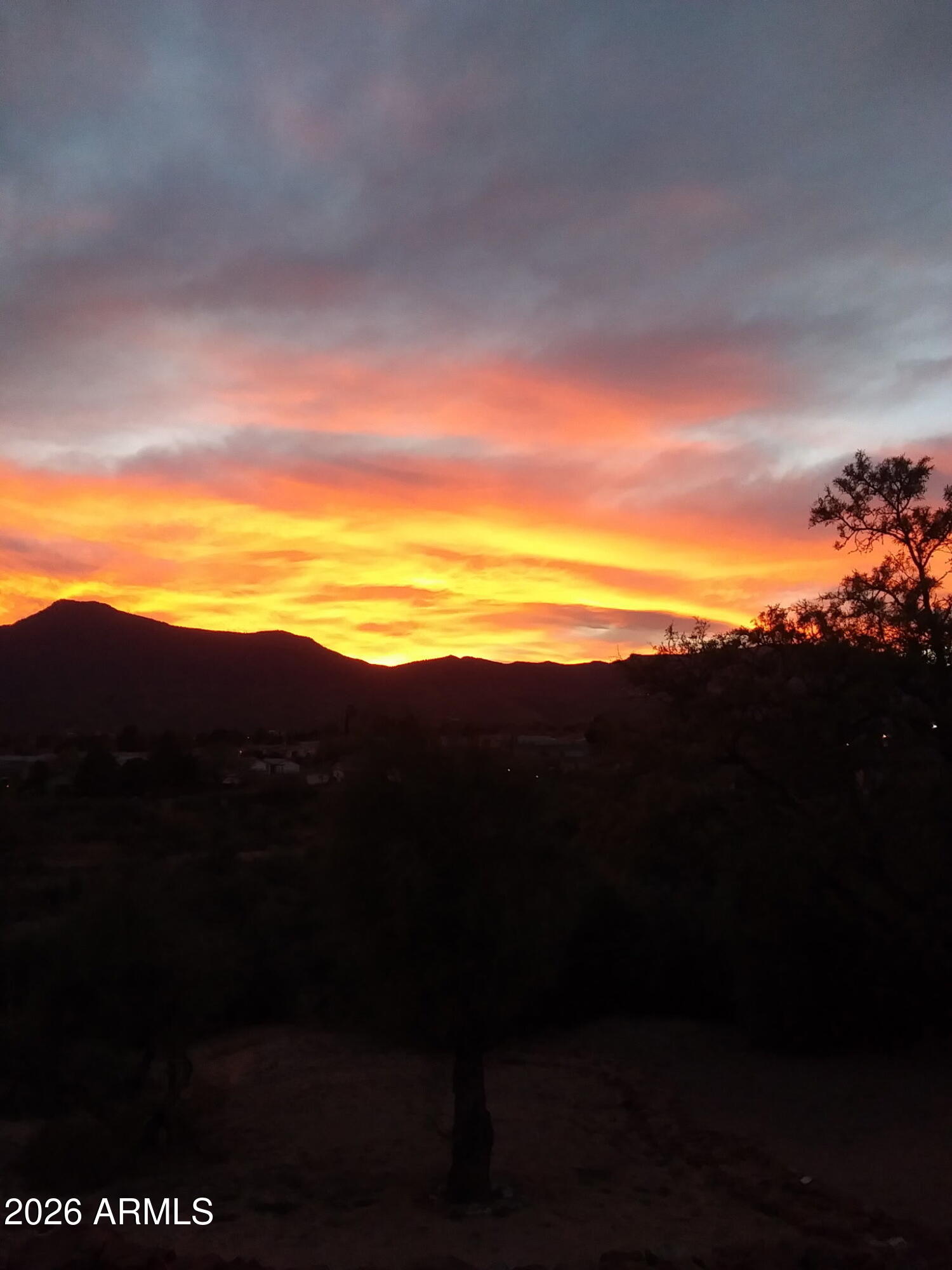 949 Rabbit Run Clarkdale, AZ 86324 - Photo 43 of 46 a view of an ocean and mountain