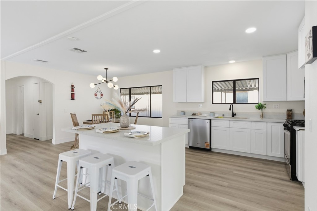 300 North Rampart Street, Unit 152 Orange, CA 92868 - Photo 11 of 28