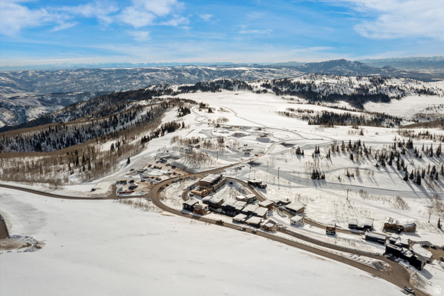 8456 Copper Crest Road, Unit 148 Eden, UT 84310 - Photo 5 of 27