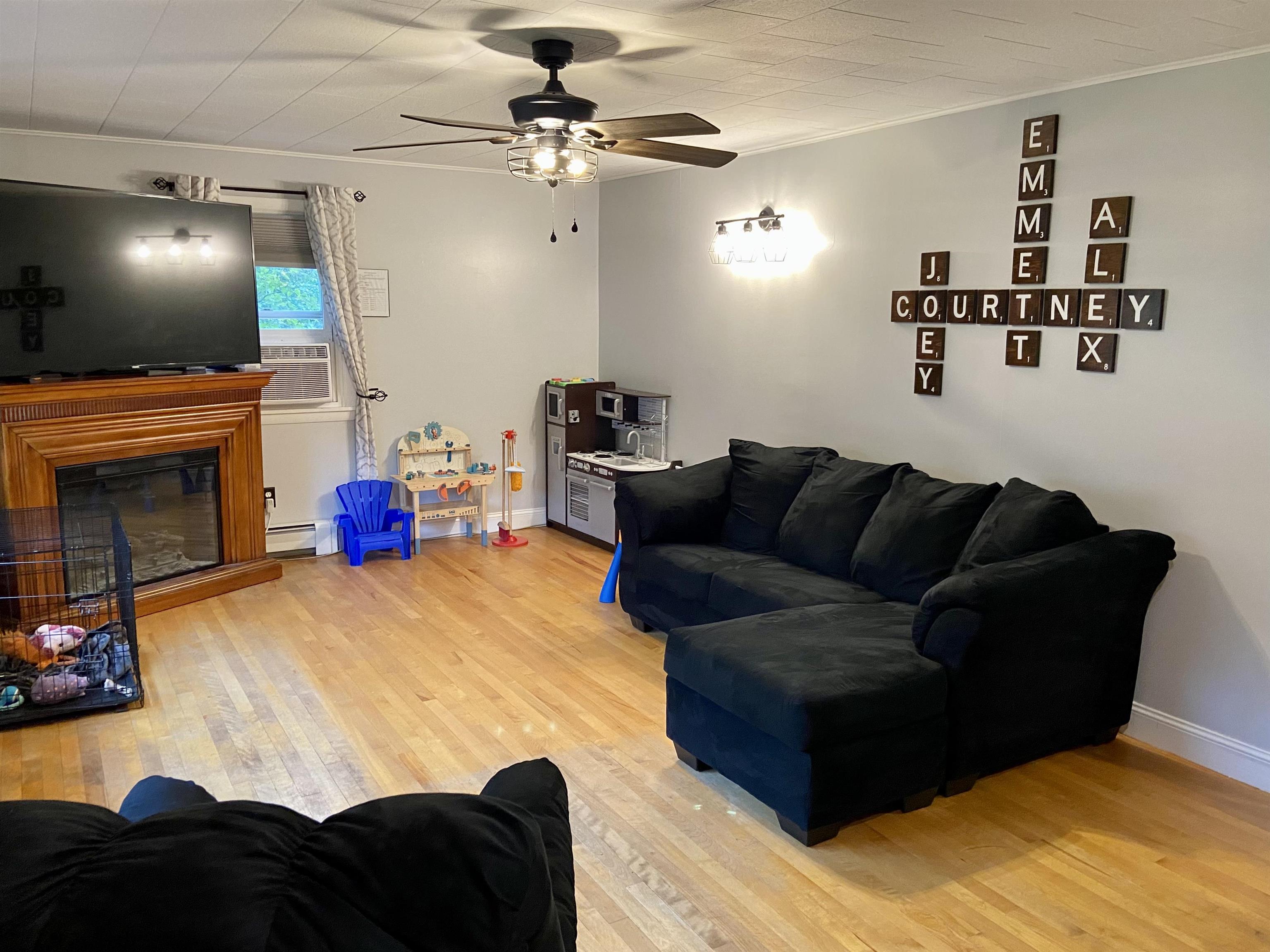 31 Blake Street Newport, VT 05855 - Photo 5 of 12 Gallery Image 5