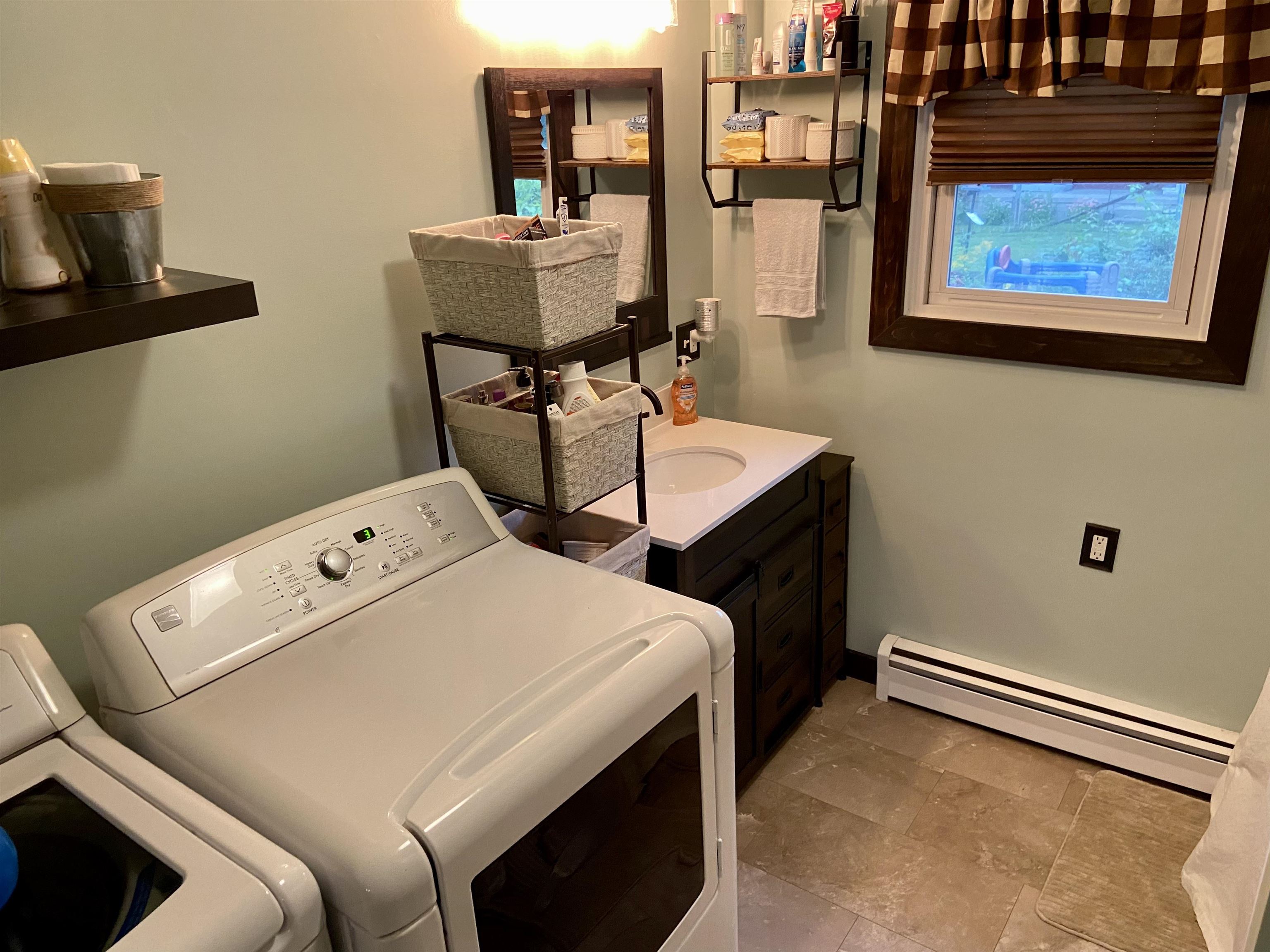 31 Blake Street Newport, VT 05855 - Photo 8 of 12 Gallery Image 8