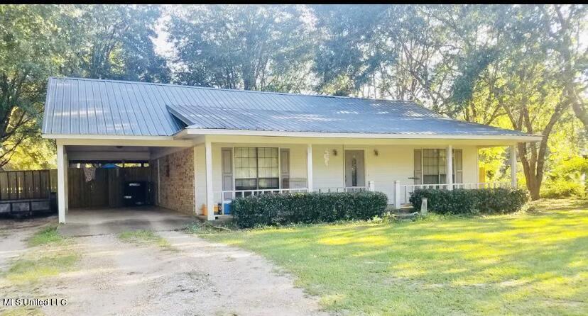 5804 Kaye Lane Moss Point, MS 39562 - Photo 1 of 5 01A7A5D3-34CE-442F-A4FA-FA4FBB19118B