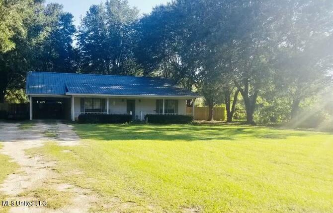 5804 Kaye Lane Moss Point, MS 39562 - Photo 2 of 5 5685EFA3-E2FB-4839-B818-BE94A4AB652A