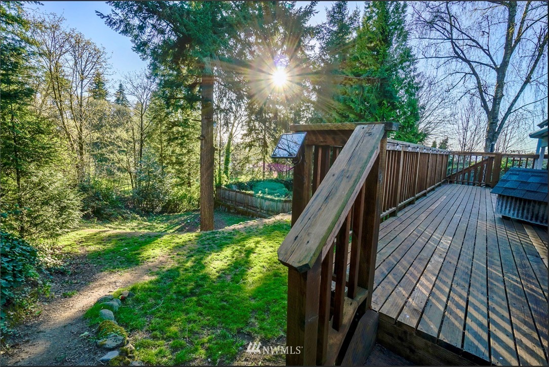 448 Windsor Way Northeast Renton, WA 98056 - Photo 17 of 20 a view of deck with patio