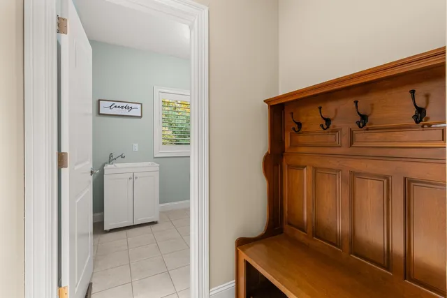 $1,925,000 | 38 Wisteria Drive, Dover, NH 03820