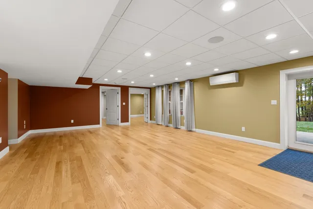 $1,925,000 | 38 Wisteria Drive, Dover, NH 03820