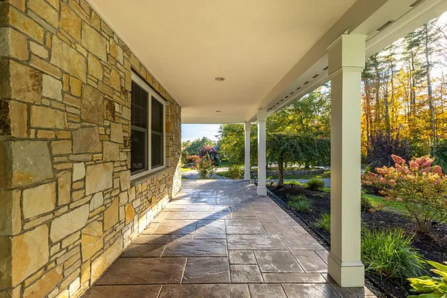 $1,925,000 | 38 Wisteria Drive, Dover, NH 03820