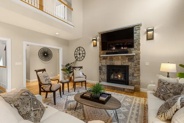 $1,925,000 | 38 Wisteria Drive, Dover, NH 03820