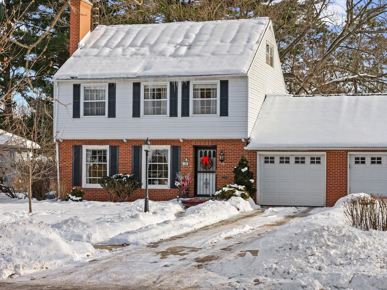 738 North Walnut Street Reedsburg, WI 53959 - Photo 2 of 38