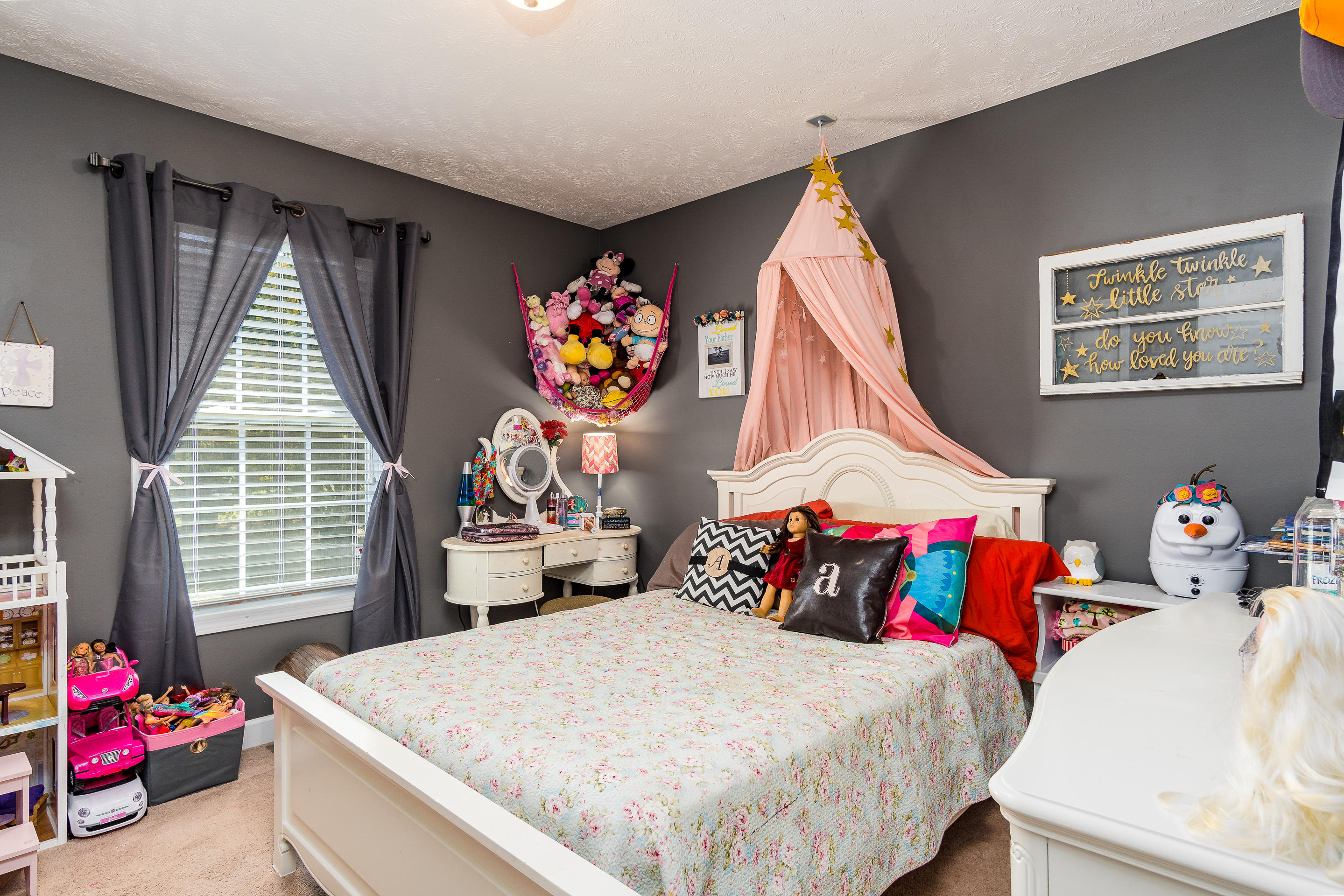 145 John Taylor Road Elizabethton, TN 37643 - Photo 13 of 17 Guest Bedroom