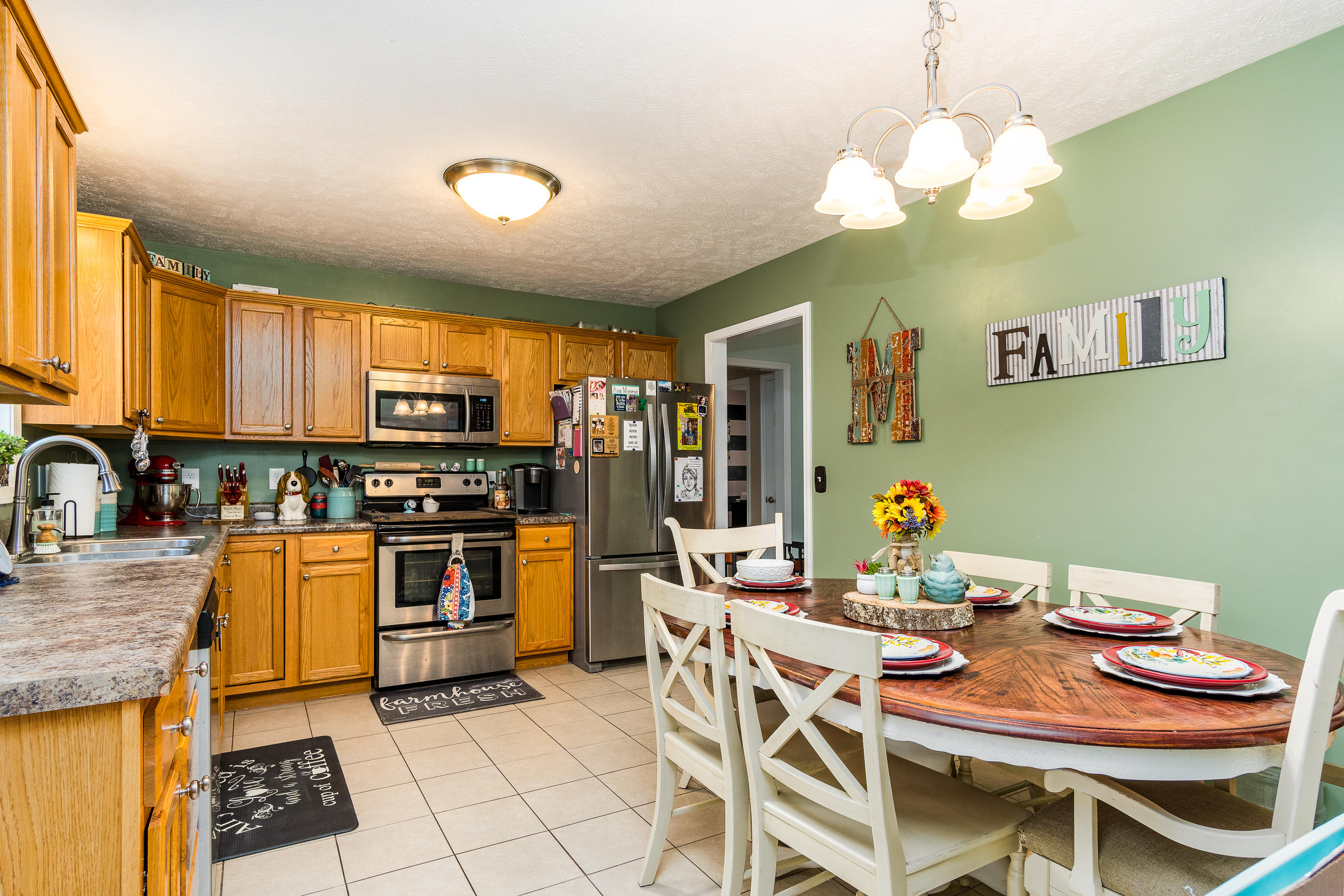 145 John Taylor Road Elizabethton, TN 37643 - Photo 7 of 17 Eat In Kitchen