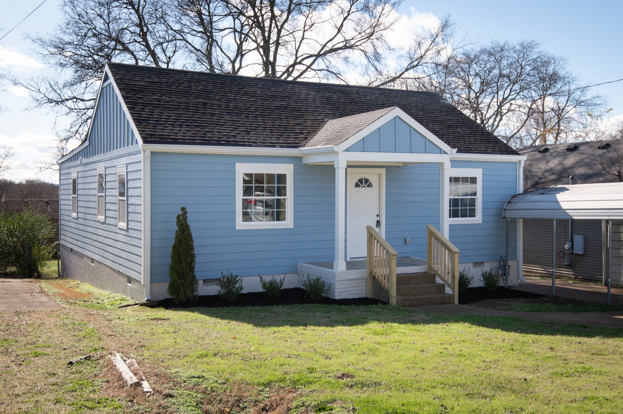 112 Wiley Street Madison, TN 37115 - Photo 5 of 36 a front view of house with yard