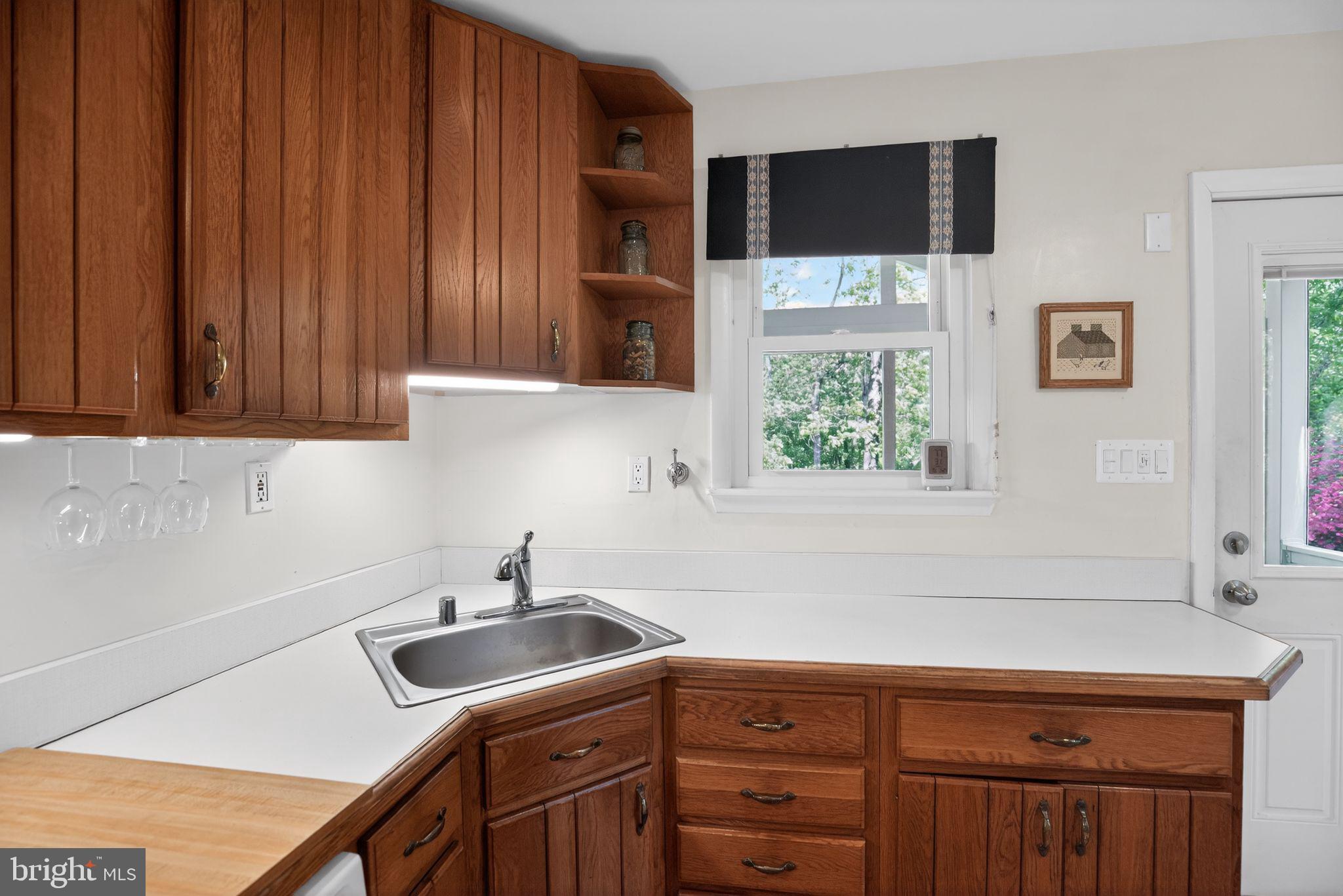 14004 South Springfield Road Brandywine, MD 20613 - Photo 14 of 54 Kitchen