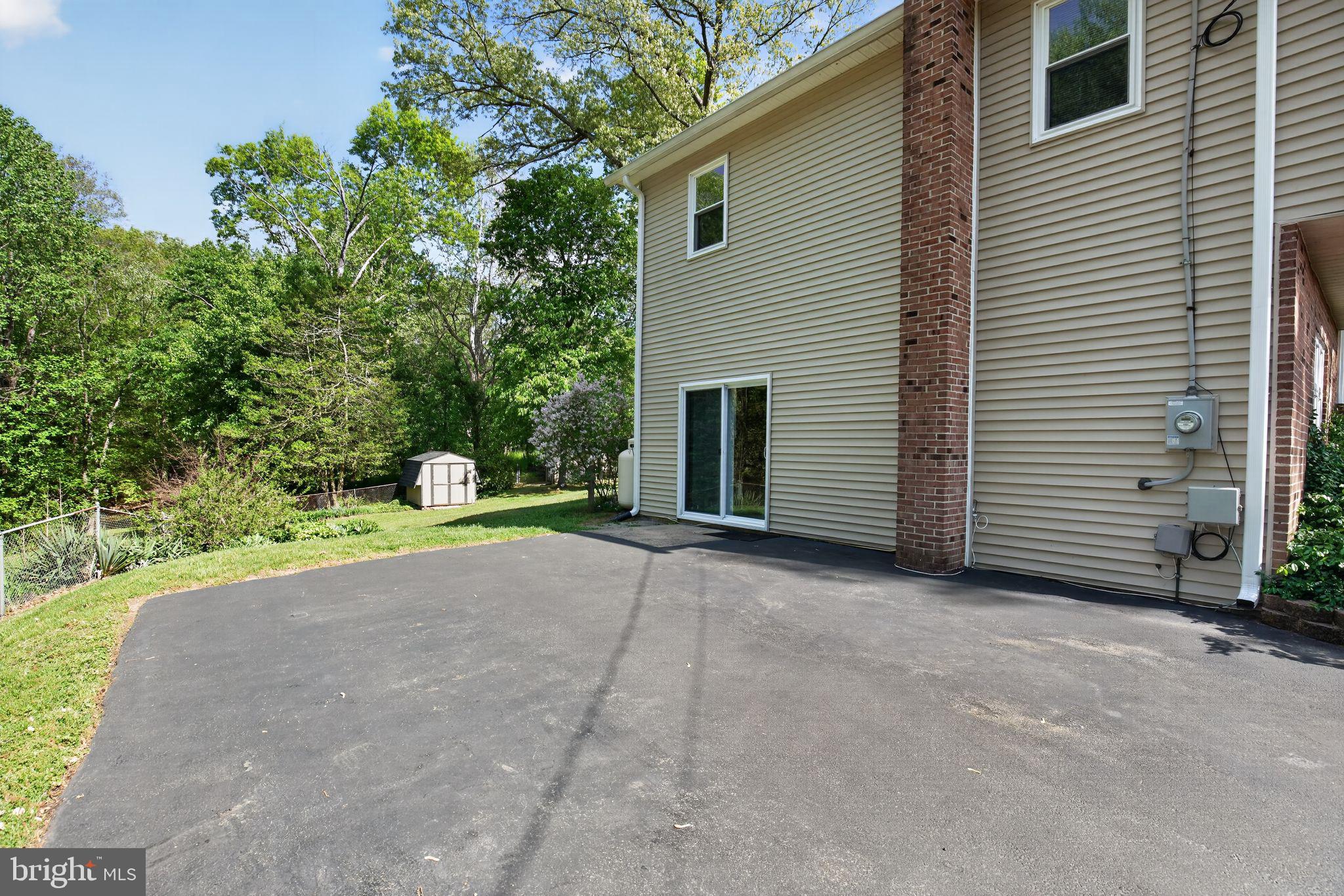 14004 South Springfield Road Brandywine, MD 20613 - Photo 37 of 54 driveway