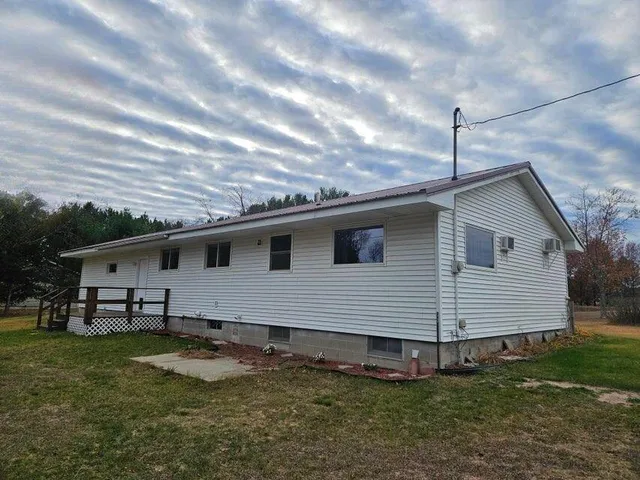 $220,000 | 7420 North Oceana Drive, Hart, MI 49420