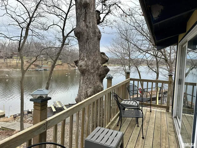 $209,000 | 14944 East Shochonie Point, Cuba, IL 61427