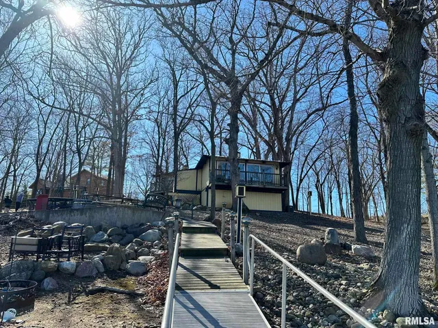 $209,000 | 14944 East Shochonie Point, Cuba, IL 61427