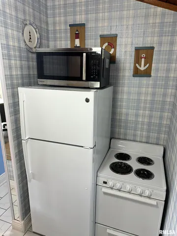 $209,000 | 14944 East Shochonie Point, Cuba, IL 61427