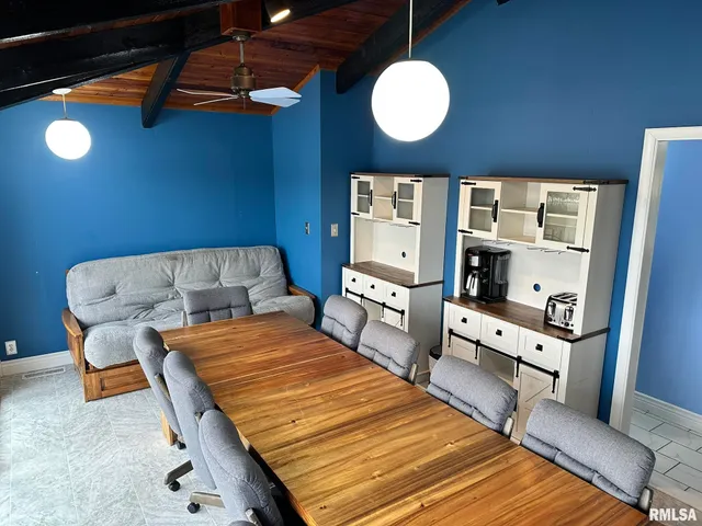 $209,000 | 14944 East Shochonie Point, Cuba, IL 61427