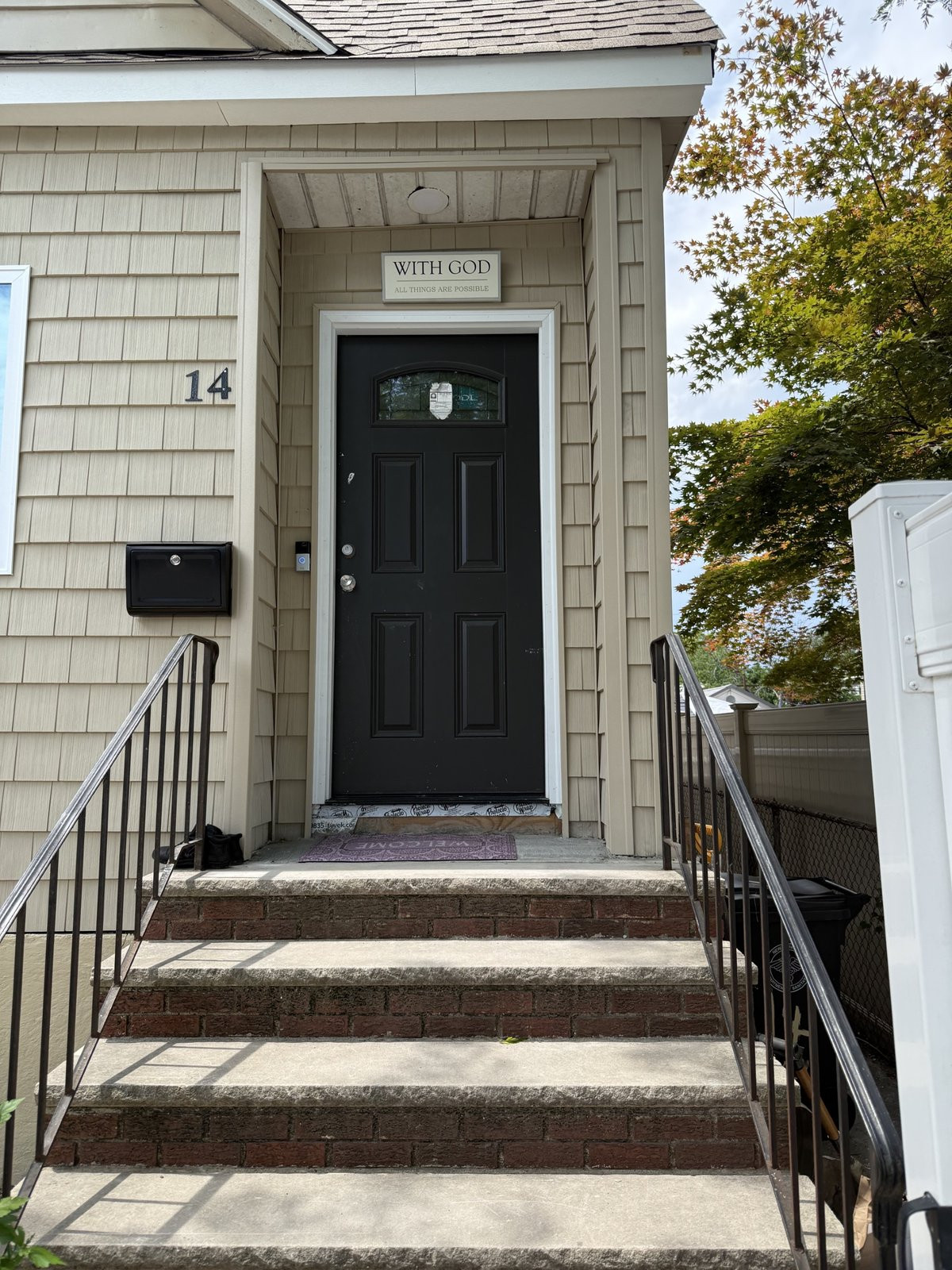 14 Van Riper Street Staten Island, NY 10302 - Photo 2 of 11 7f8cf57a-c8f4-459f-9d6c-0eb31cdb6108.jpg