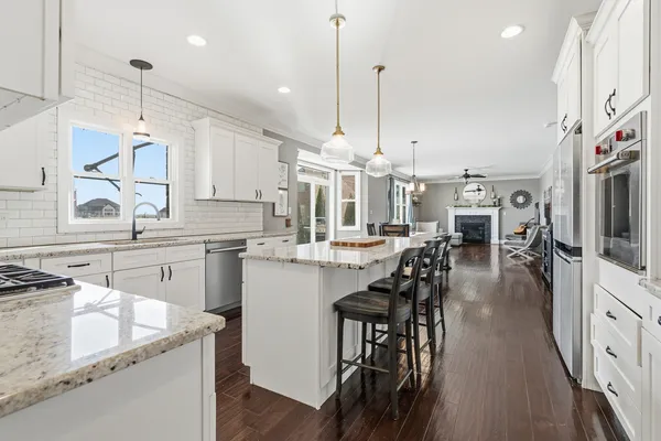 $699,900 | 24035 Bay To Bay Boulevard, Manhattan, IL 60442