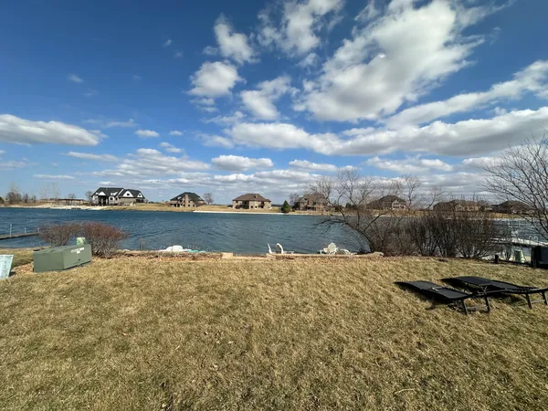 $699,900 | 24035 Bay To Bay Boulevard, Manhattan, IL 60442