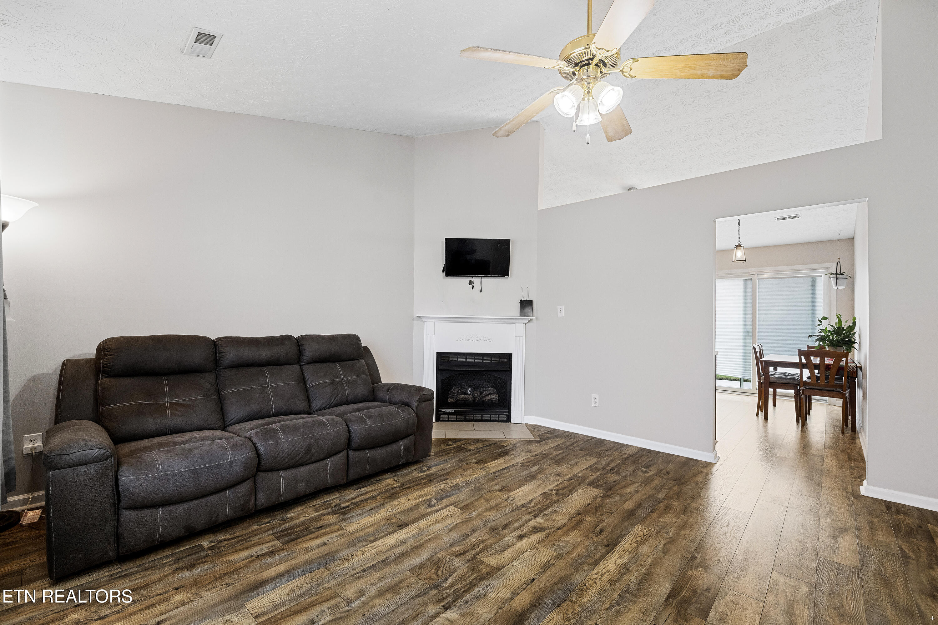 8212 Oak Terrace Lane Powell, TN 37849 - Photo 12 of 20 Positive Perceptions-10