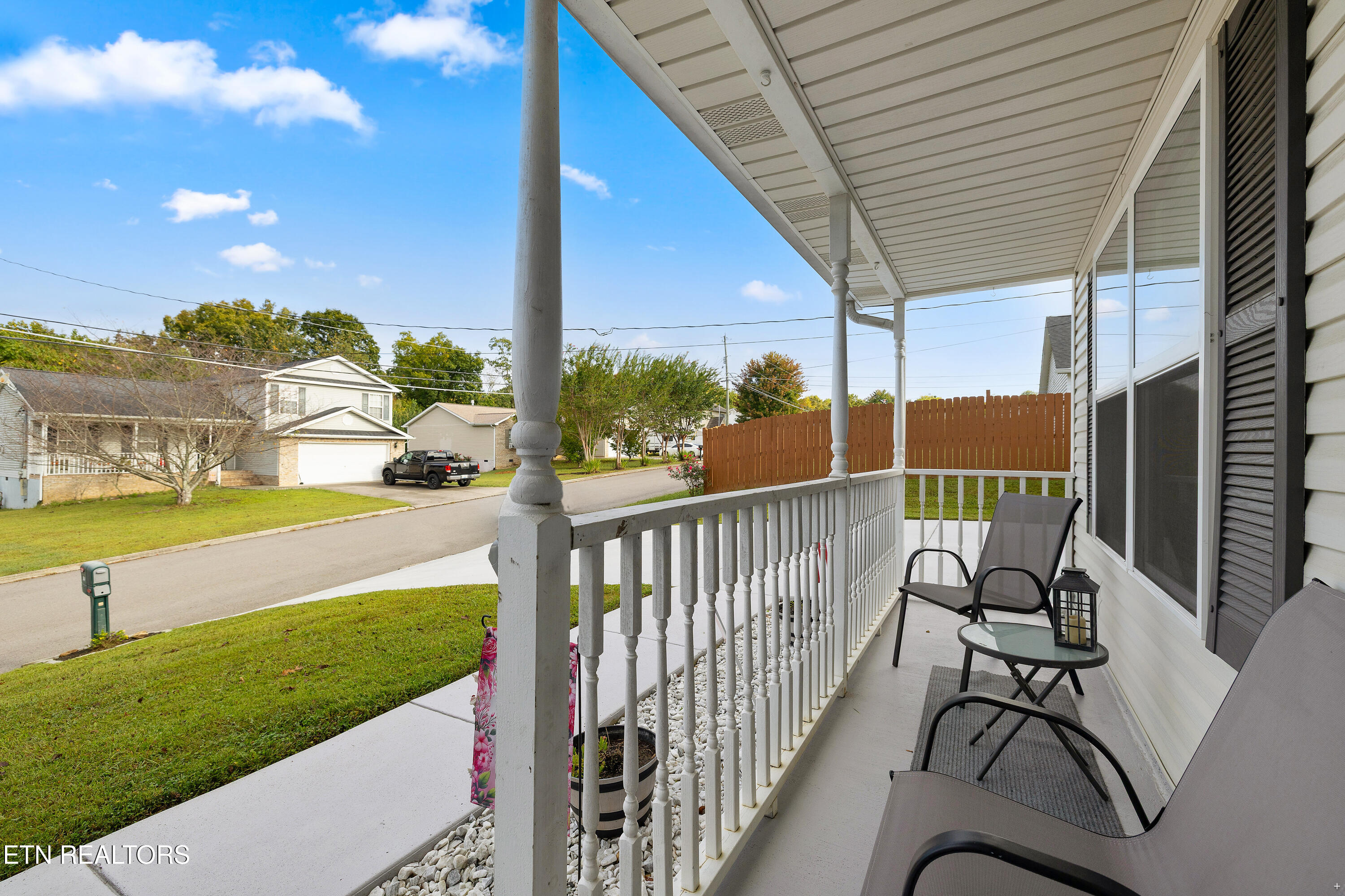 8212 Oak Terrace Lane Powell, TN 37849 - Photo 4 of 20 Positive Perceptions-19